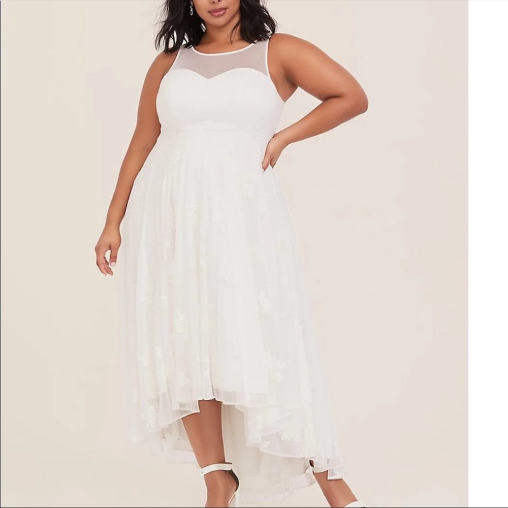 Torrid size 20 wedding dress